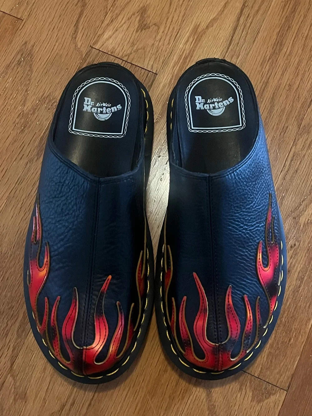 Dr. Martens San Mule Flame